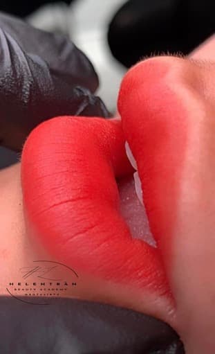 Làm môi đẹp tại helen nails beauty